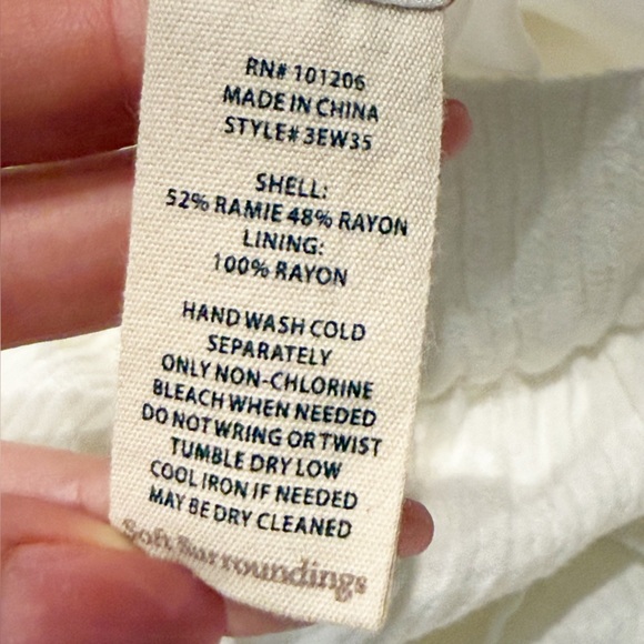 SOFT SURROUNDING WHITE  BUTTON UP SIDE HEM DETAIL PANTS PXL - Picture 8 of 8